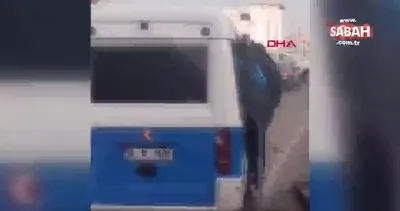 Bursa’da trafikte akılalmaz görüntü! Yolcuları salkım saçak taşıyan minibüs kamerada... | Video
