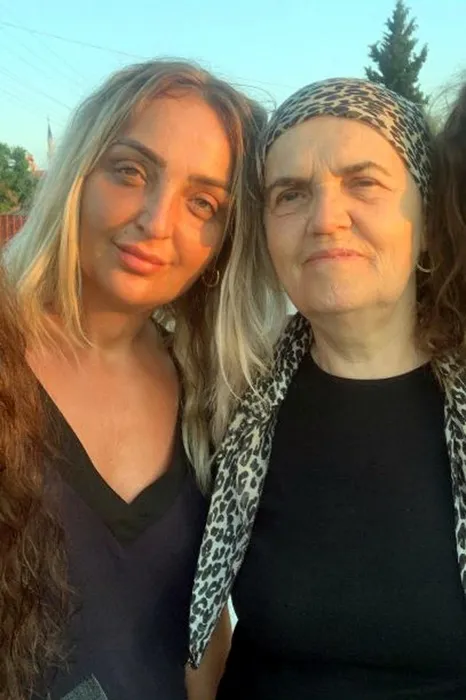 Anne ve kızı kazada feci şekilde can verdi! Sürücünün ifadesi tüyler ürpertti! Işık kırmızıya dönmeden...