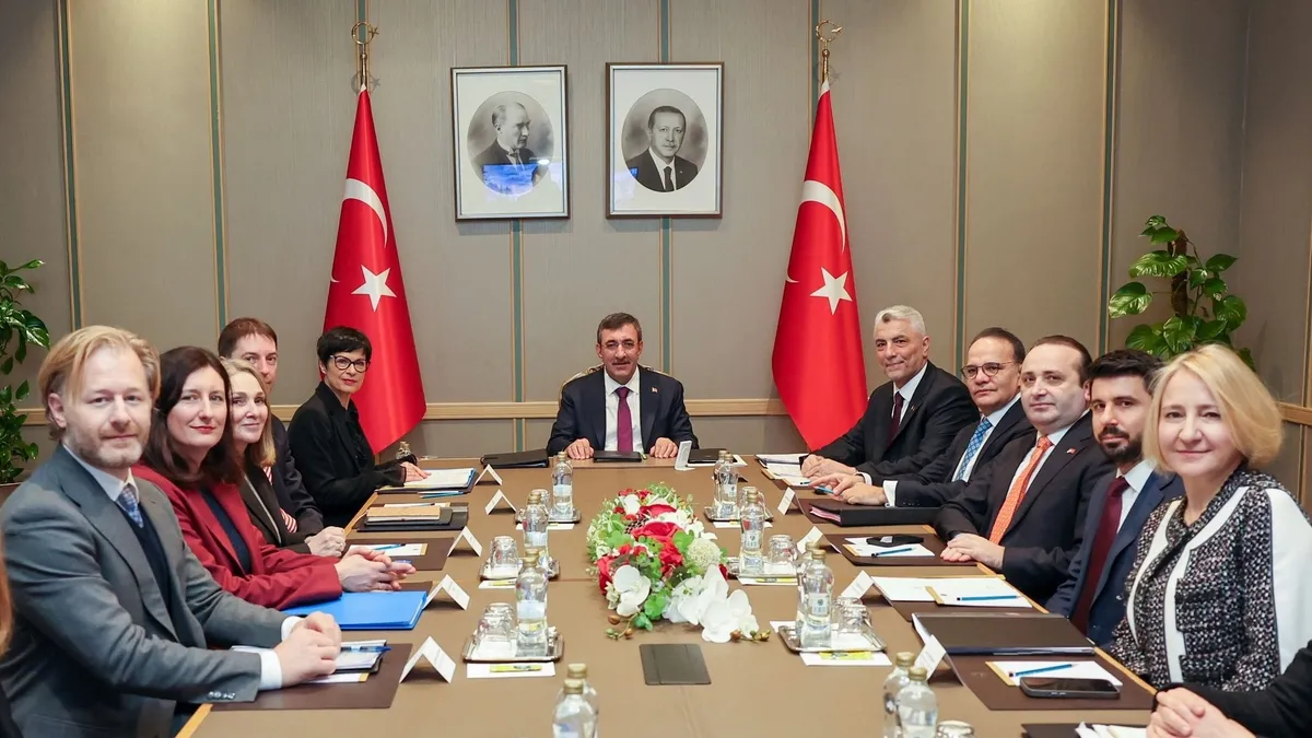 Külliye’de Türkiye-AB hattında kritik görüşme! Tam üyelik, gümrük birliği ve vize serbestisi masada Külliye’de Türkiye-AB hattında kritik görüşme! Tam üyelik, gümrük birliği ve vize serbestisi masada