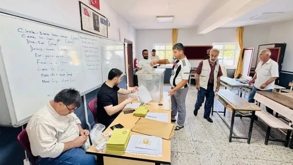 Diyarbakır'da muhtarlık seçimi yapılan Tavşantepe köyü genel görünümü.