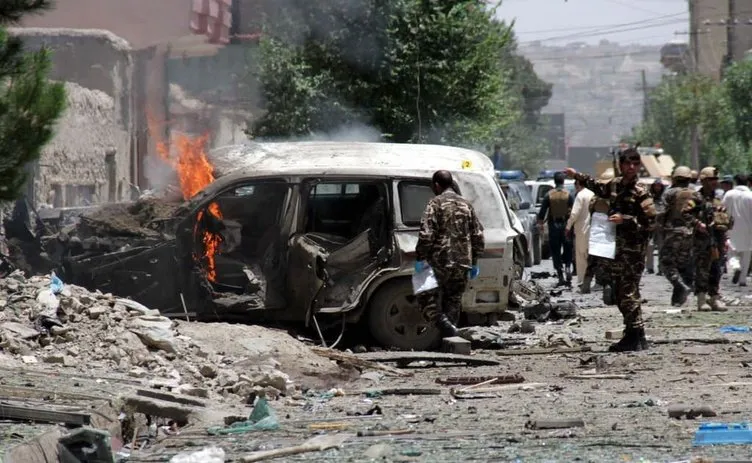 Afganistan’daki NATO konvoyuna bombalı saldırı