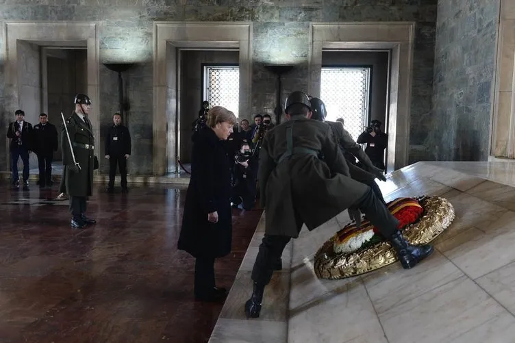 Başbakan Davutoğlu ve Merkel bir araya geldi