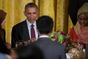 Obama'dan başörtüsü mücadelesi veren kıza övgü