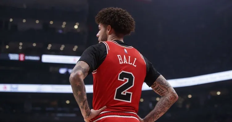 Chicago Bulls’ta sakatlığı süren Lonzo Ball, üçüncü kez ameliyata alınacak