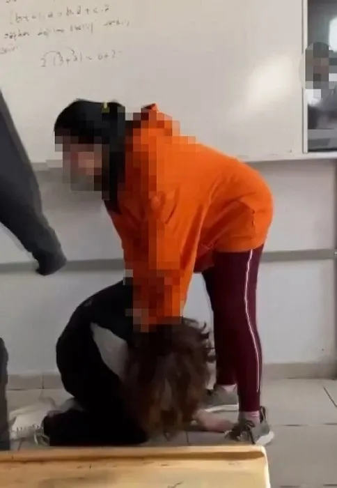 Liseli kız sınıf arkadaşını dövmüştü! Türkiye’nin konuştuğu olayda yeni gelişme!