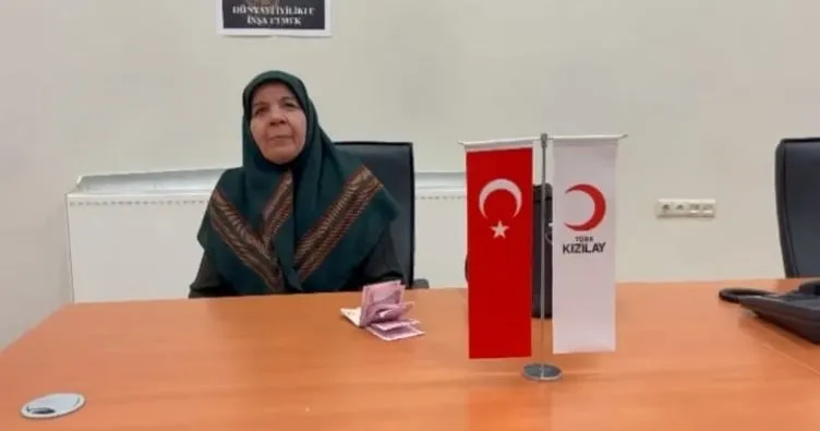 69 yaşındaki Sümbül Anne bayram ikramiyesini Kızılay’a bağışladı