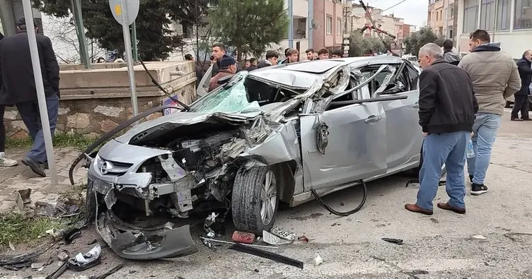 Bursa’da feci kaza: 1’i ağır 4 yaralı