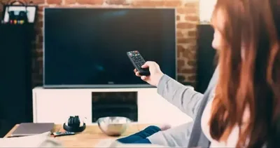 22 Eylül Cuma TV yayın akışı! Bu akşam televizyonda hangi diziler var? Kızılcık şerbeti bu akşam mı? Yalı çapkını, Ateş Kuşları, Arka Sokaklar...