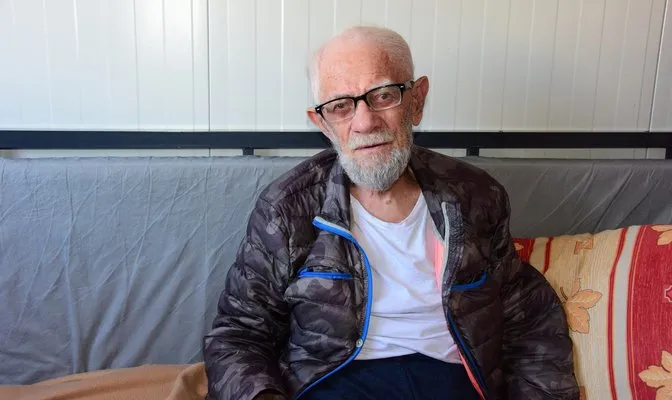 Depremzede 106 yaşındaki Hamit dede: Güçlü devlet böyle olur
