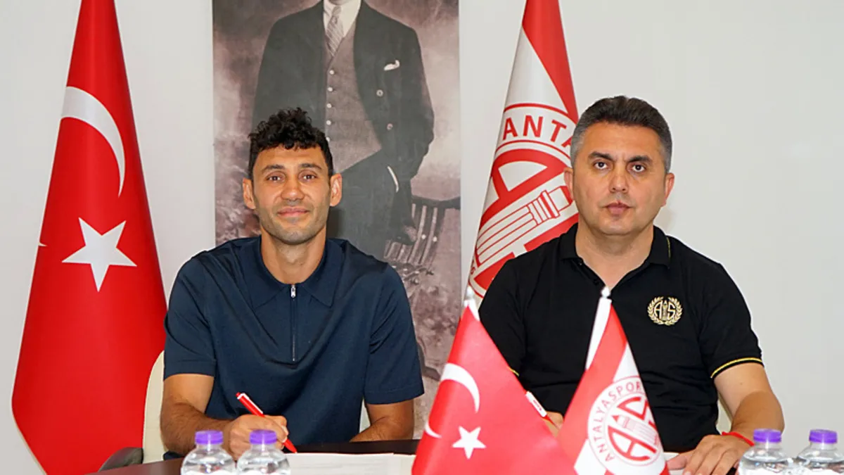 Antalyaspor takım kaptanı Veysel Sarı