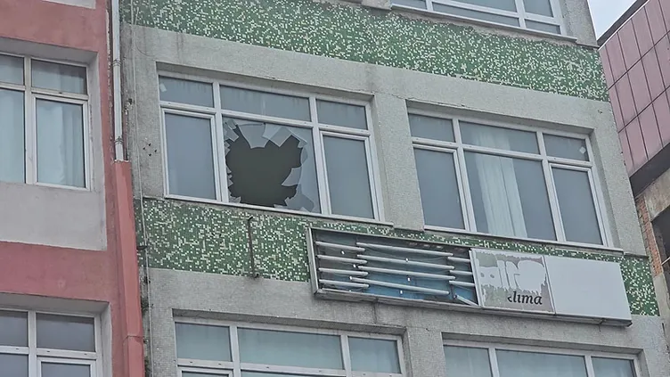 SON DAKİKA... İstanbul’da kan donduran vahşet: Önce uyuşturucu aldılar ardından dövüp camdan attılar!