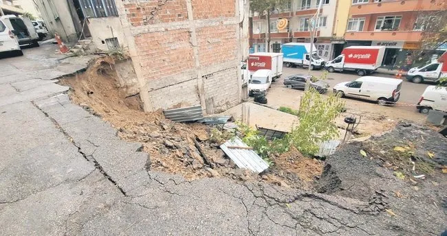 Bir haftada 3 istinat duvarı çöktü Bir haftada 3 istinat duvarı çöktü