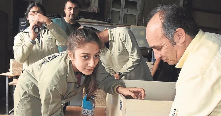 Mobilya üreterek meslek ediniyorlar