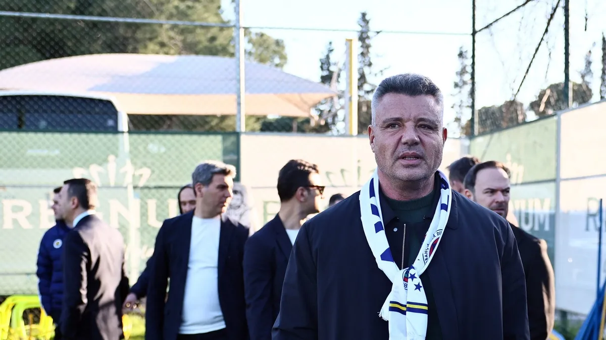 Fenerbahçe’nin savunmasına yıldız yağacak!