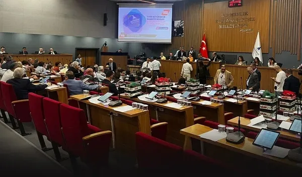 izmirde-chp-darmadagin-belediye-meclisine-katilmadilar-1778836107498.jpg