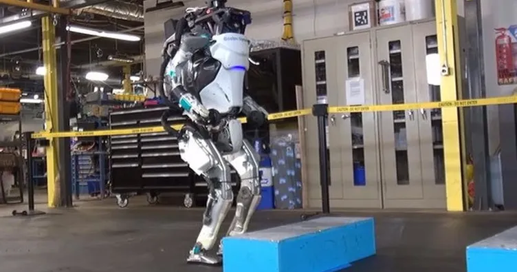 Ters takla atan robot: Atlas