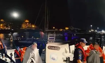 Bakan Yerlikaya duyurdu: İzmir'de batan tekneden 3 kişi kurtarıldı #izmir