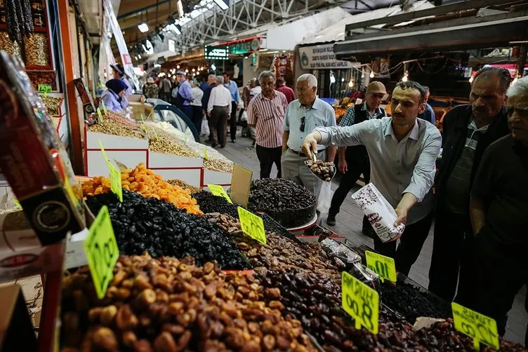 Ramazan çarşı-pazara bereket getirdi