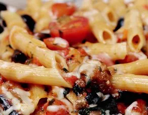 Patlıcanlı ve Zeytinli Penne