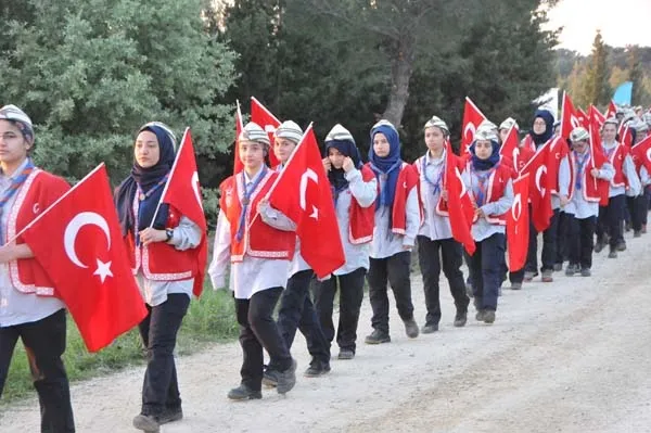 Son dakika: Sabah namazını kılıp yürüyüşe geçtiler