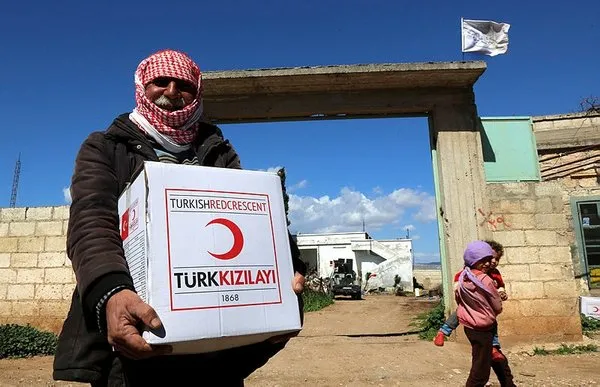Teröristlerden arındırılan Cinderes'e Türk Kızılayı hayat oluyor