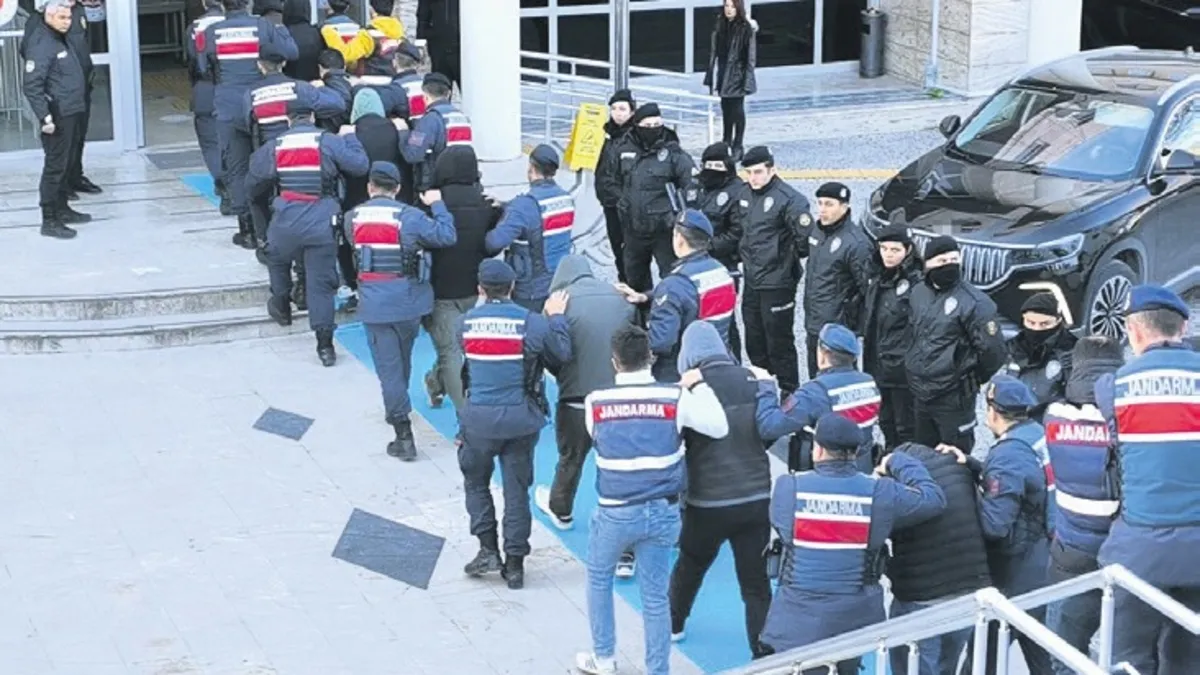 100 şüpheliye tutuklama kararı