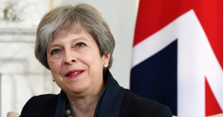 İngiltere’de Theresa May’in koltuğu sallanıyor