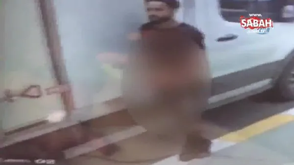İstanbul'da sokak ortasında pantolonunu indiren teşhirci sapık kameraya yakalandı