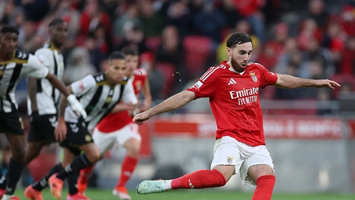 Benfica, Nacional'i 3 golle geçti! Orkun Kökçü sahne aldı...