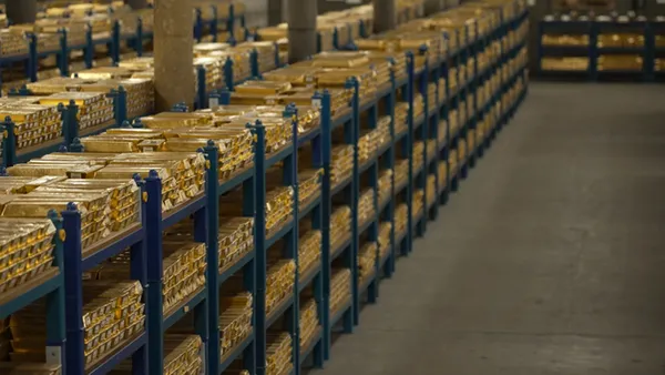 dunyanin-en-buyuk-kasasina-girildi-60tan-fazla-ulkenin-5-bin-tondan-fazla-altini-var-1771684803986.jpg