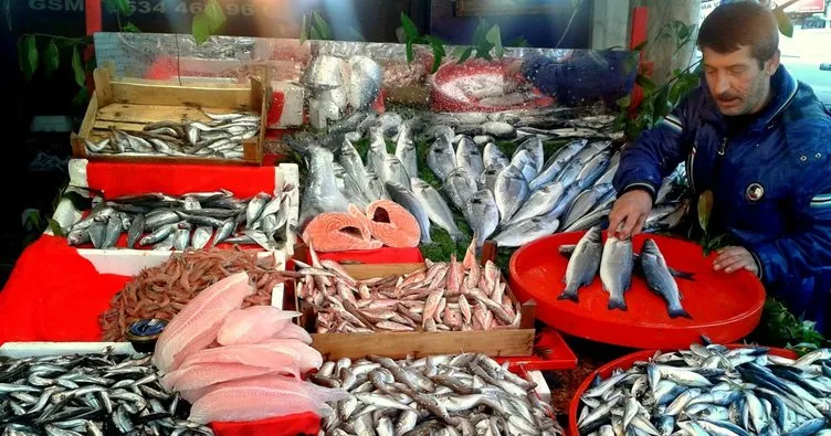 Karadeniz’de fırtına balık fiyatlarını artırdı