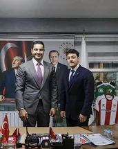 Mesut Özil’den Taha Akgül’e ziyaret!