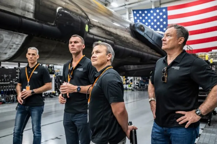 İlk Türk astronot Alper Gezeravcı için geri sayım başladı: O tarihte uzaya çıkıyor!