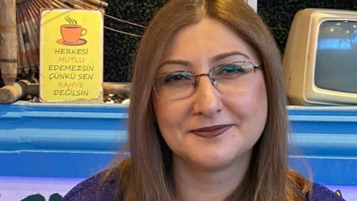 Yoğun bakım ünitesinde hayatını kaybeden Funda hemşireye duygusal veda
