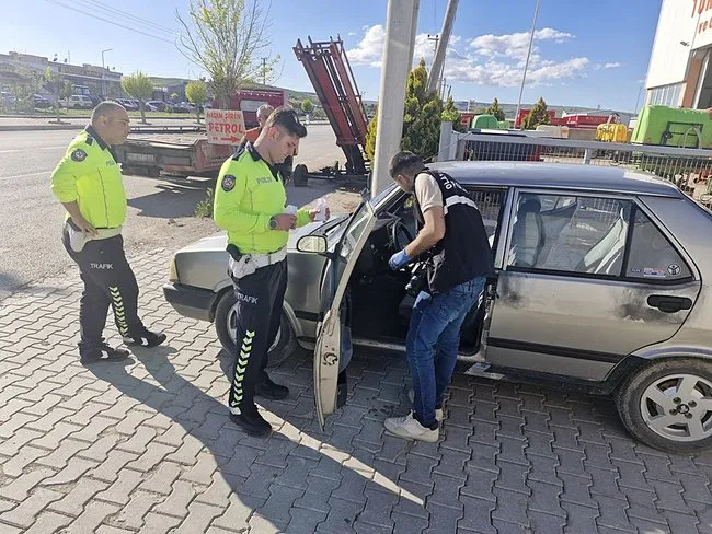 duz-kontak-yapip-caldilar-drift-yapan-4-cocuk-kiskivrak-yakalandi-1747332788249.jpeg