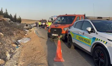 Gaziantep'te feci kaza! İki otomobil çarpıştı! 3 ölü #gaziantep
