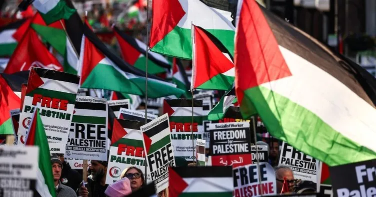 İngiltere’de yüz binler Gazze’ye destek için sokakta!