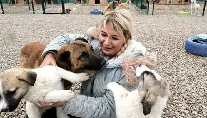 Köpekvelisi Buket Özgünlü’nün yolsuzluğu ifşa oldu: Dernek üzerinden 18 milyon 627 bin liralık vurgun!