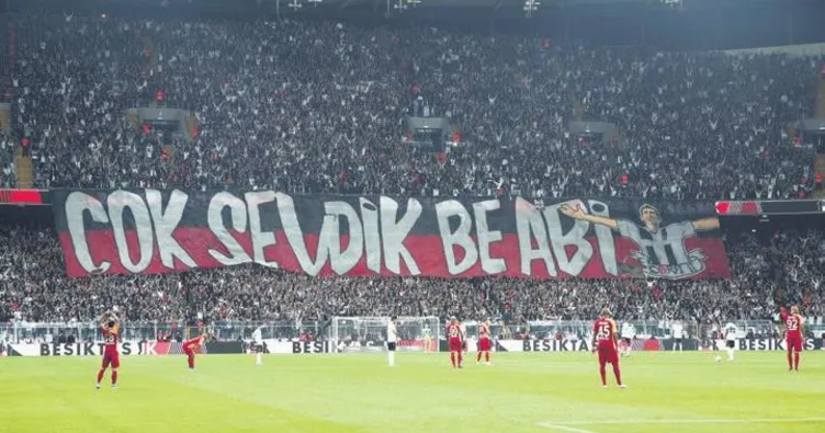 Dolmabahçe’de siyah-beyaz gece