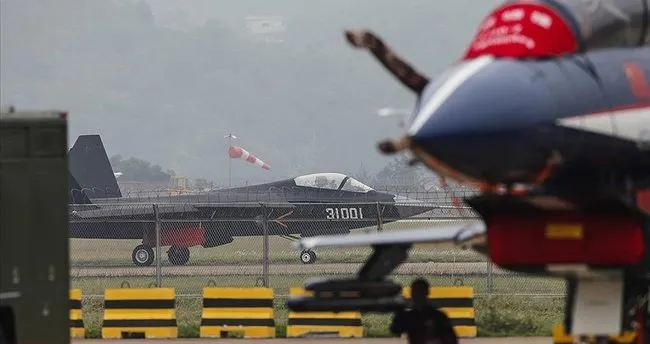Pasifik'te savaş çanları çalıyor! Çin'in 49 askeri uçağı, Tayvan Boğazı'ndaki 