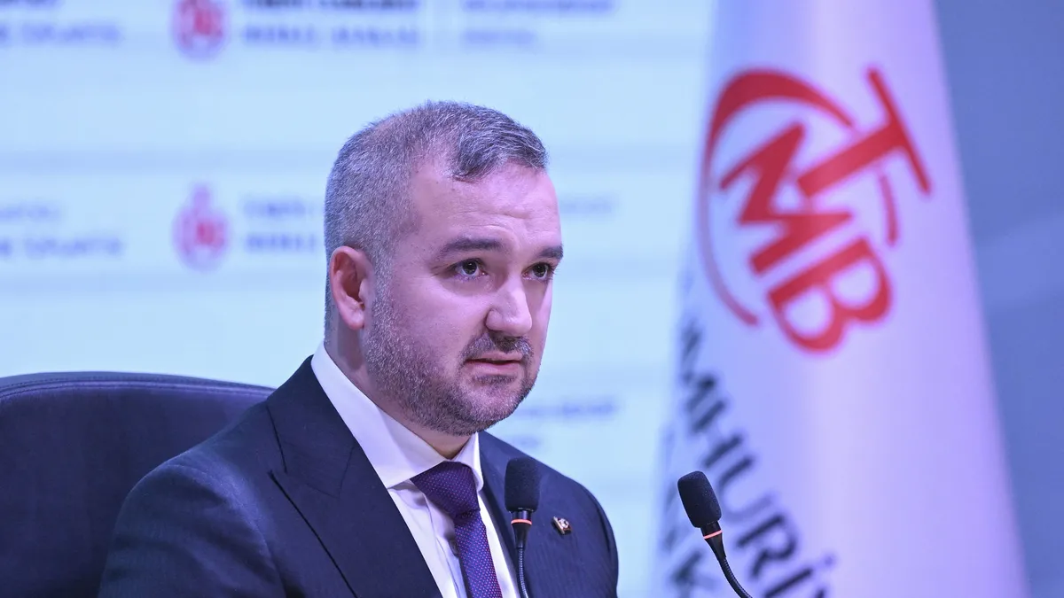 TCMB Başkanı Karahan’dan kritik toplantı: Enflasyon ve para politikası vurgusu TCMB Başkanı Karahan’dan kritik toplantı: Enflasyon ve para politikası vurgusu