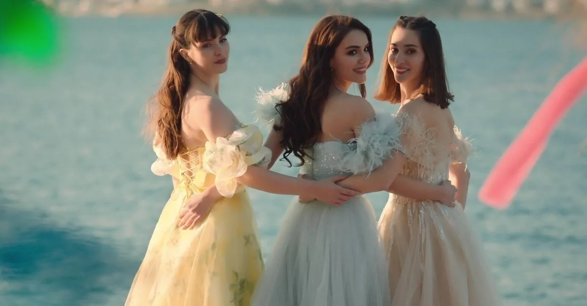 Üç Kız Kardeş Müzikleri - Jenerik - YouTube