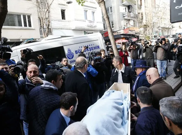 Son dakika: Münir Özkul'un cenazesi çıkarıldı