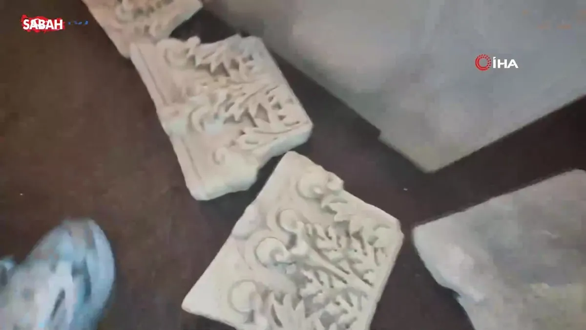 İstanbul’da tarihi eser operasyonu: 10 bini aşkın eser ve sikke ele geçirildi | Video videosunu izle İstanbul’da tarihi eser operasyonu: 10 bini aşkın eser ve sikke ele geçirildi | Video videosunu izle
