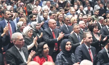 Ayakta alkışladılar