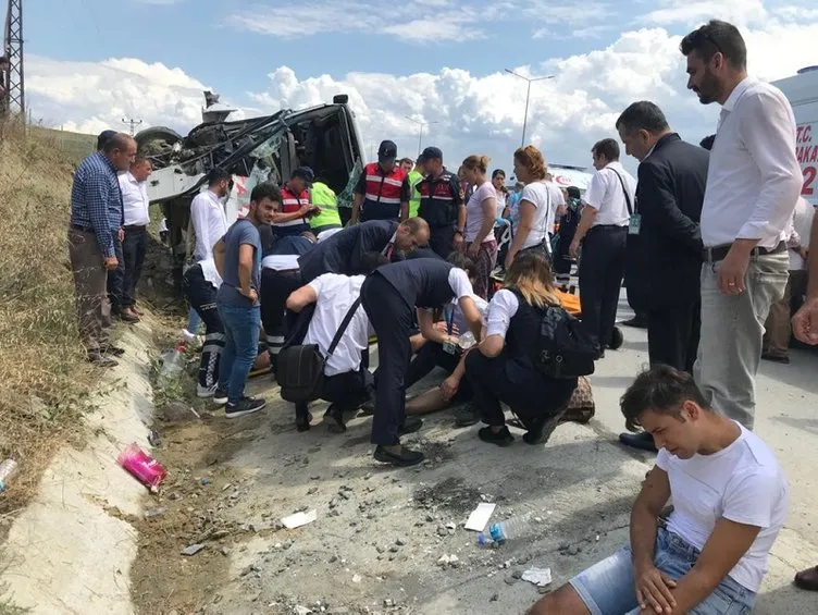 Son dakika...Kuzey Marmara Otoyolu’nda midibüs devrildi; çok sayıda kişi yaralandı