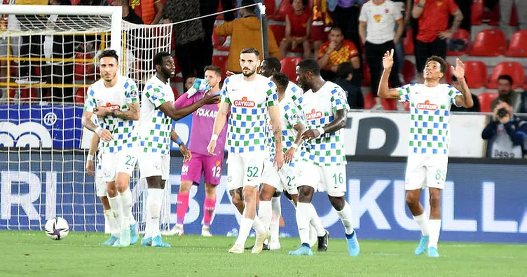 İzmir’de gol yağmuru! Çaykur Rizespor, Göztepe’yi dağıttı