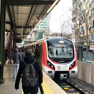 Gebze-Halkalı Banliyö Tren Hattında ilk gün böyle başladı