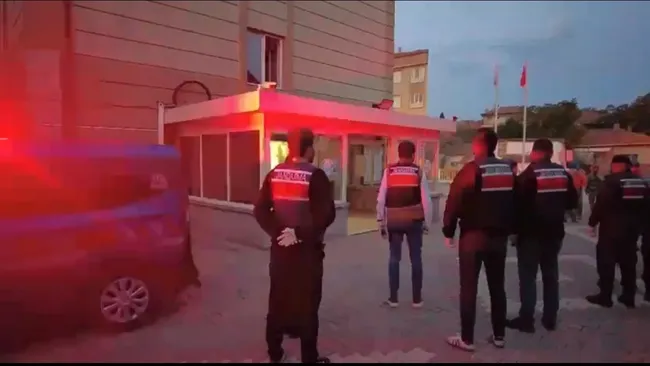 son-dakika-pavyon-sorusturmasi-yahsihan-belediyesine-uzandi-kapanis-saati-icin-100-bin-lira-rusvet-iddiasi-wha-1791461264528.jpg