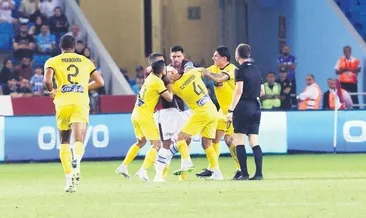 Fırtına’nın gücü AEK’ya yetmedi